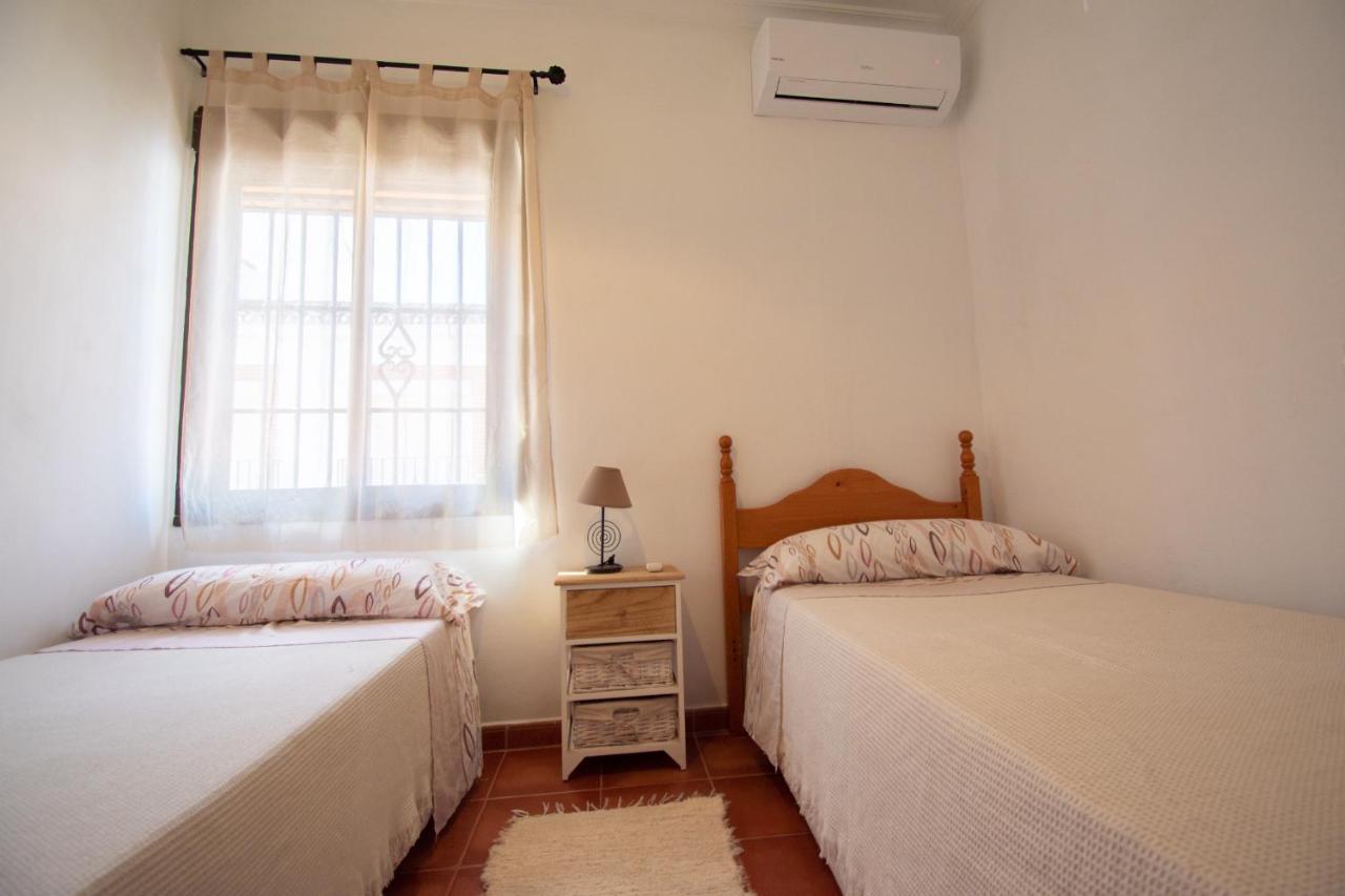 Villa Elisabeth Con Piscina Climatizada Chimenea Y Terraza Ариате Екстериор снимка