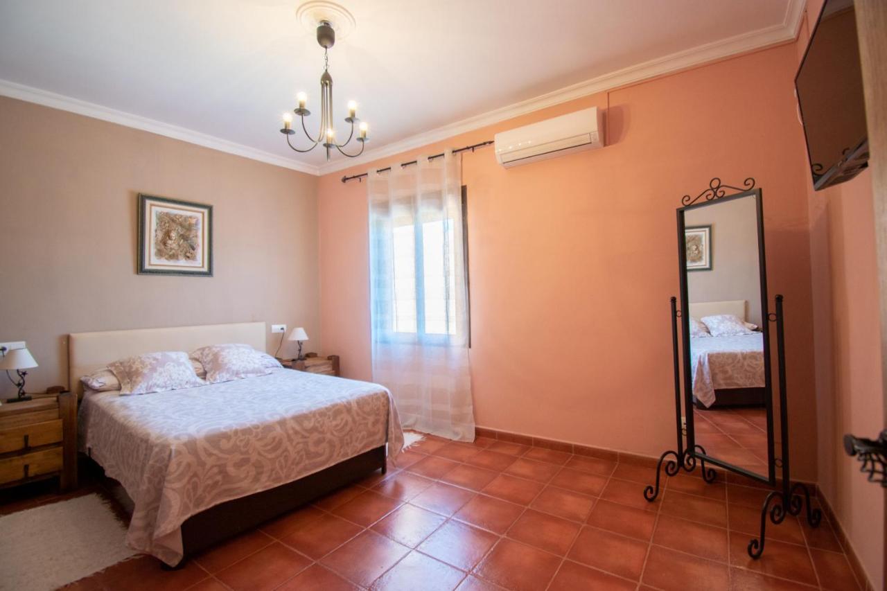 Villa Elisabeth Con Piscina Climatizada Chimenea Y Terraza Ариате Екстериор снимка