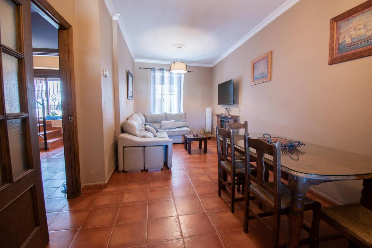 Villa Elisabeth Con Piscina Climatizada Chimenea Y Terraza Ариате Екстериор снимка