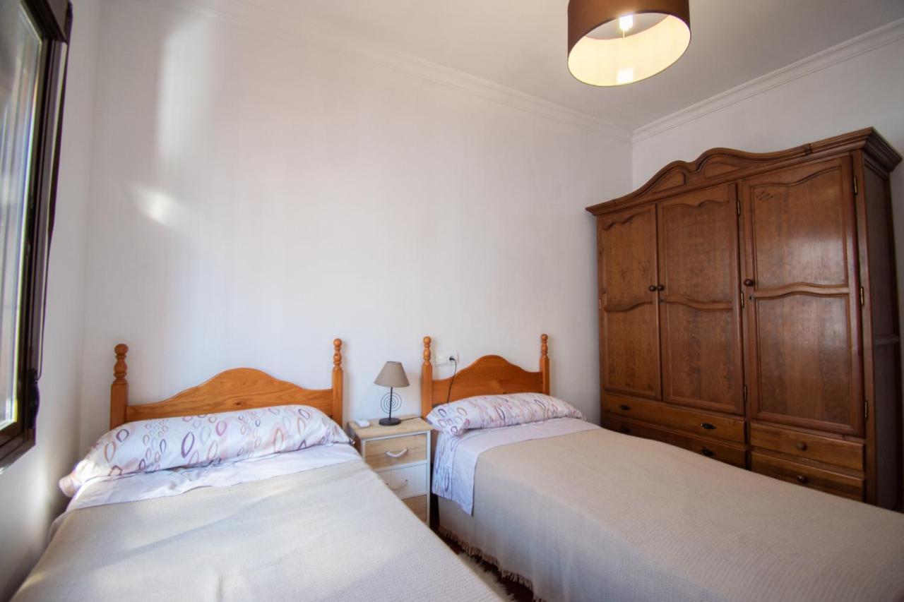 Villa Elisabeth Con Piscina Climatizada Chimenea Y Terraza Ариате Екстериор снимка