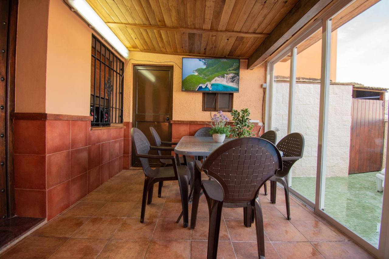 Villa Elisabeth Con Piscina Climatizada Chimenea Y Terraza Ариате Екстериор снимка