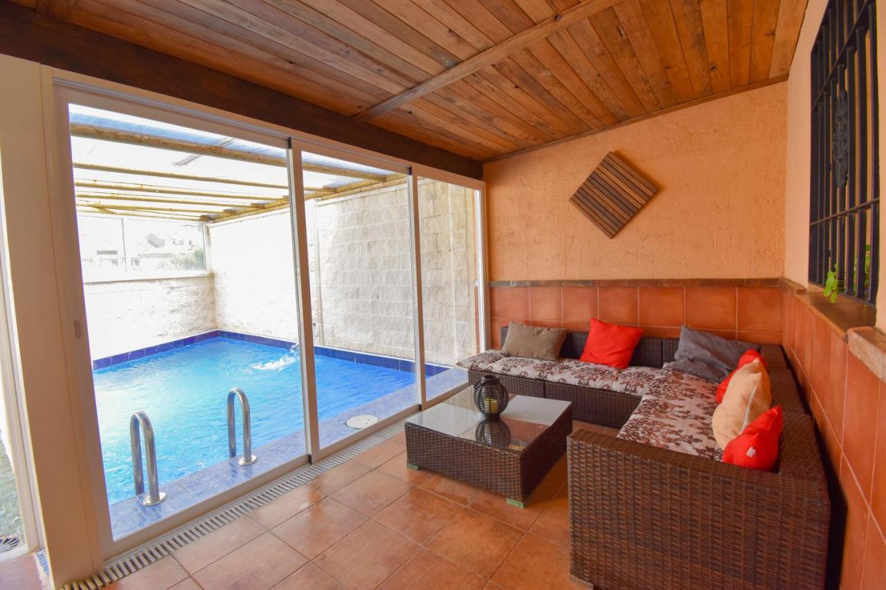 Villa Elisabeth Con Piscina Climatizada Chimenea Y Terraza Ариате Екстериор снимка
